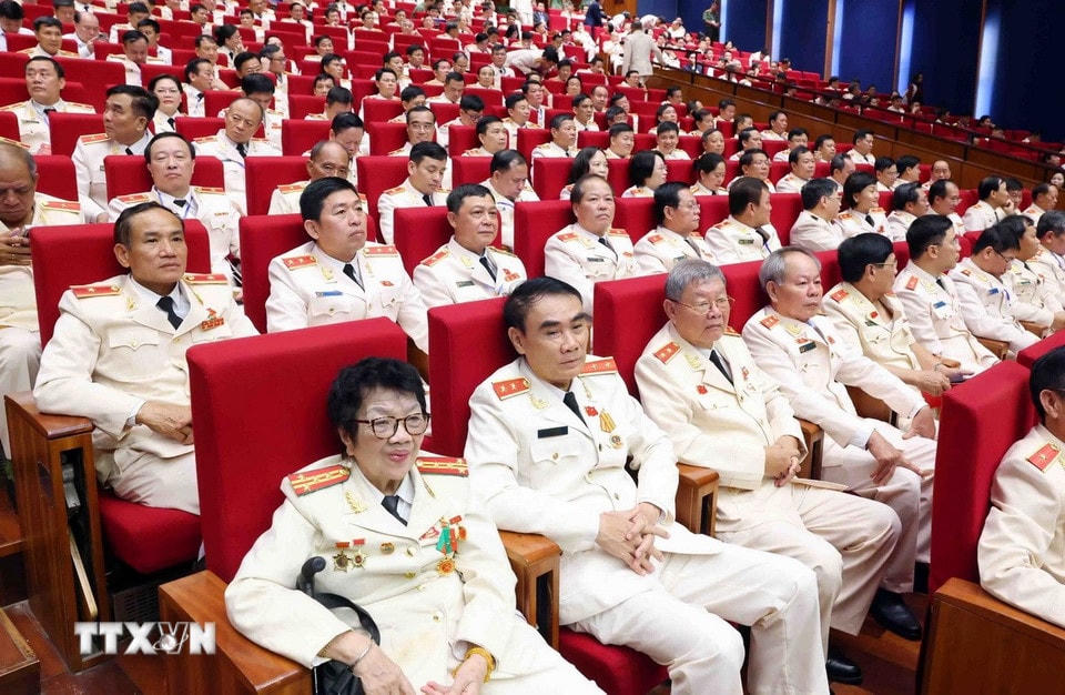 Các đại biểu tham dự buổi lễ. (Ảnh: Phạm Kiên/TTXVN)