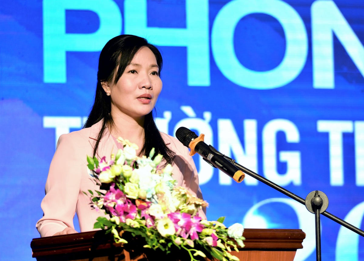 Phó Chủ tịch UBND tỉnh Quảng Ninh Nguyễn Thị Hạnh phát biểu tại Hội nghị.