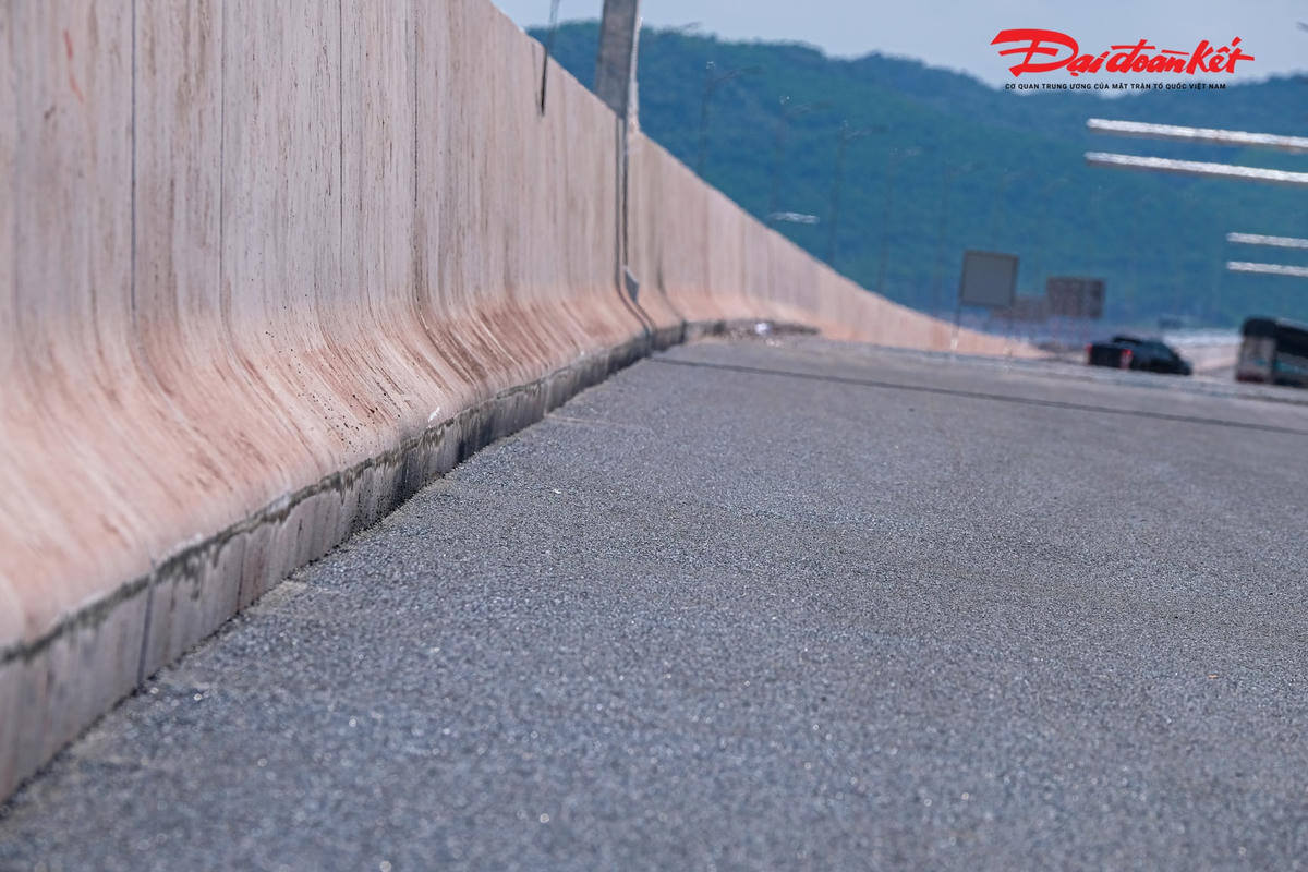 Cận cảnh cao tốc Vân Đồn - Móng Cái trước ngày về đích