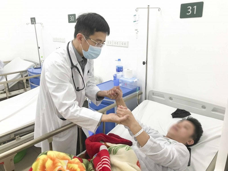 Người bệnh đột quỵ cần được điều trị nhanh chóng tối đa, đảm bảo “thời gian vàng”.  