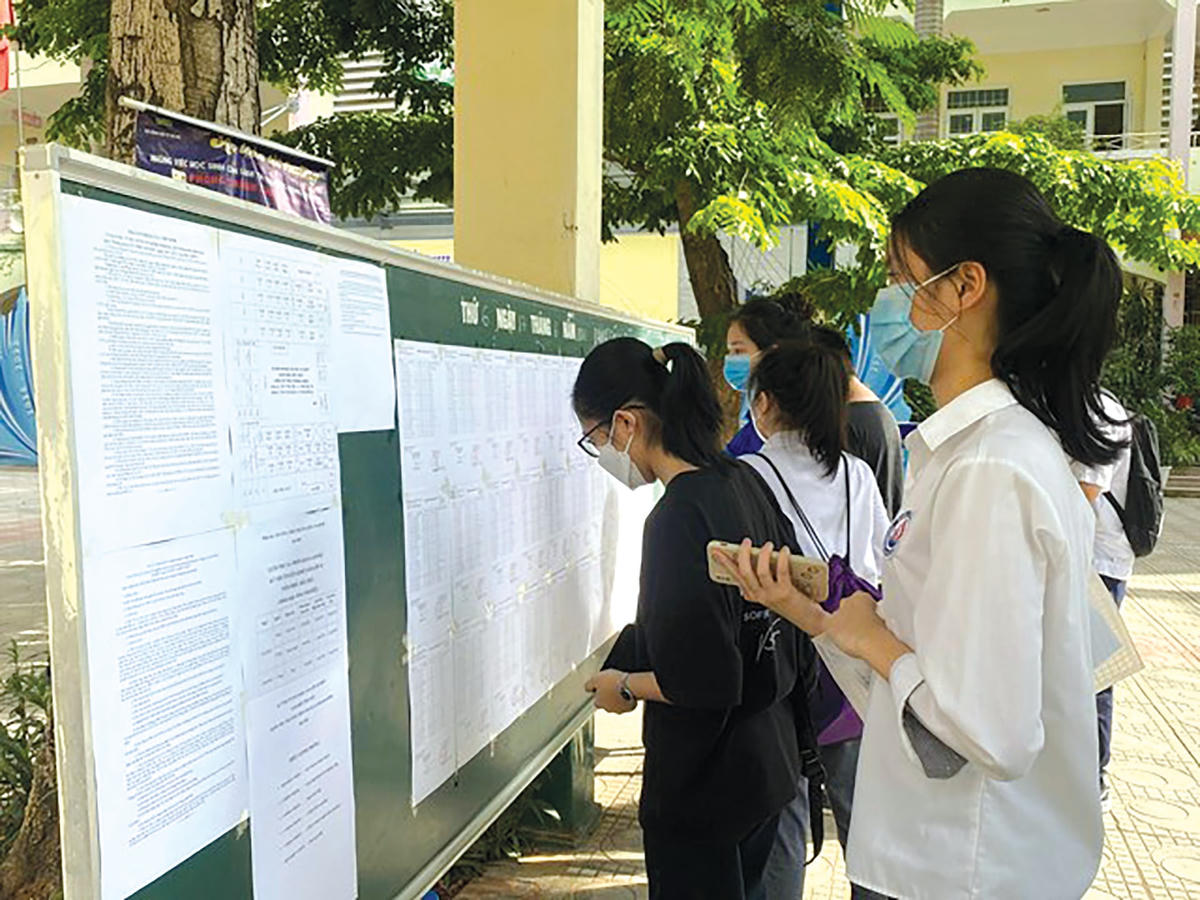 Học sinh tham dự kỳ thi tuyển sinh vào lớp 10 THPT công lập năm học 2022-2023.  