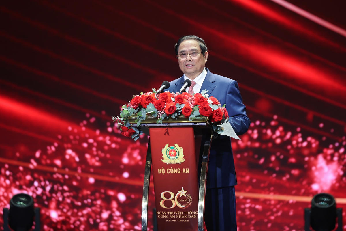 80 NĂM CÔNG AN NHÂN DÂN VIỆT NAM VỚI SỰ NGHIỆP XÂY DỰNG VÀ PHÁT TRIỂN KINH TẾ - XÃ HỘI CỦA ĐẤT NƯỚC- Ảnh 3.