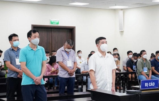 Các bị cáo tại tòa.