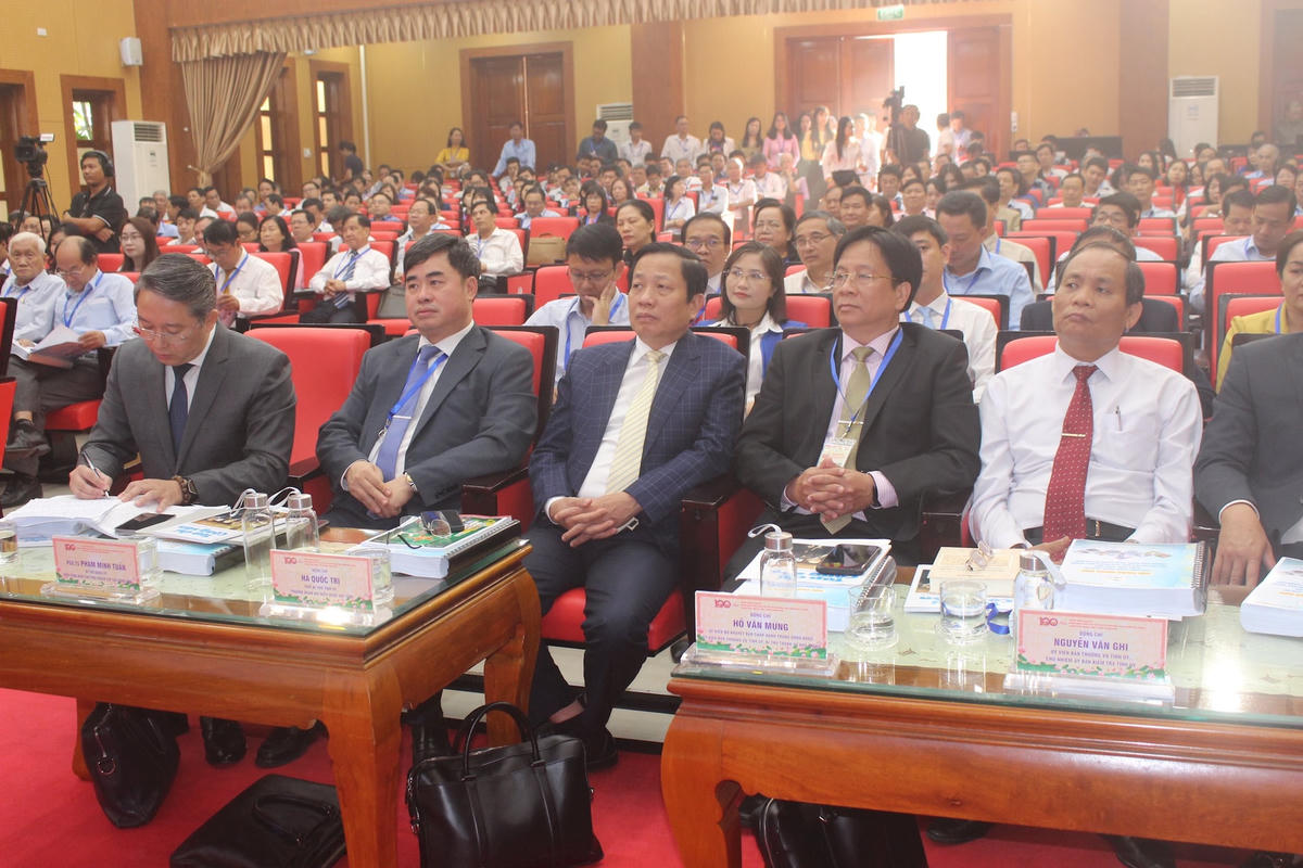 cac-dai-bieu-tham-du-hoi-thao..jpg