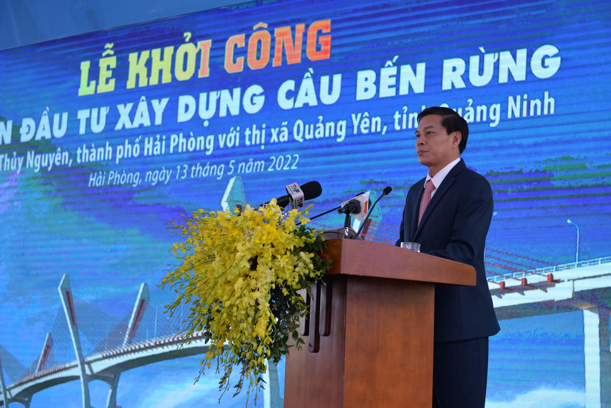 Chủ tịch UBND TP Hải Phòng Nguyễn Văn Tùng phát biểu tại Lễ khởi công.