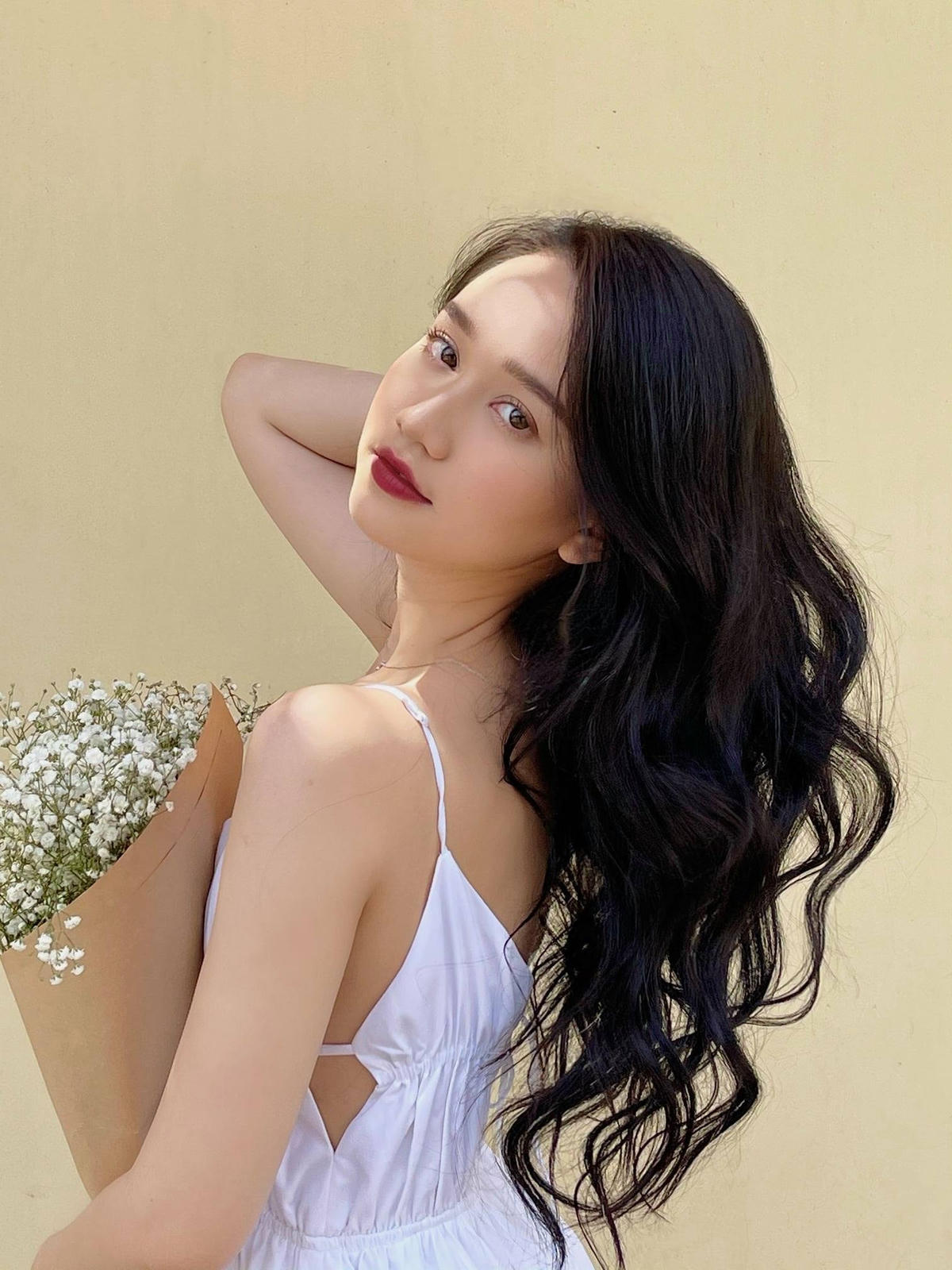 Trúc Anh lọt vào "mắt xanh" của đạo diễn Victor Vũ nhờ nét đẹp trong trẻo, ngây thơ, đặc biệt là đôi mắt biếc tương đồng với nhân vật trong tiểu thuyết của nhà văn Nguyễn Nhật Ánh.