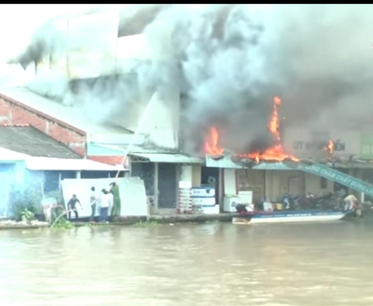 Vụ cháy tại cửa hàng Út Đồng Tiến ở thị trấn Phước Long huyện Phước Long hơn 3 năm trước được xem là vụ cháy có thiệt hại lớn nhất từ nhiều năm qua ở tỉnh Bạc Liêu.