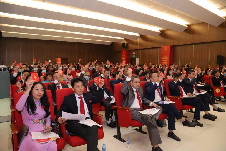 Đảng bộ Tổng công ty Thuốc lá Việt Nam - 15 năm xây dựng và phát triển