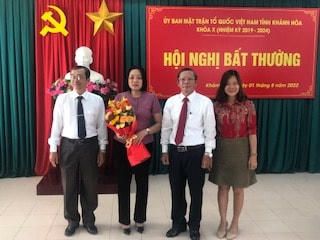 Bà Trần Thu Mai giữ chức vụ Phó chủ tịch Ủy ban MTTQ Việt Nam tỉnh Khánh Hòa.