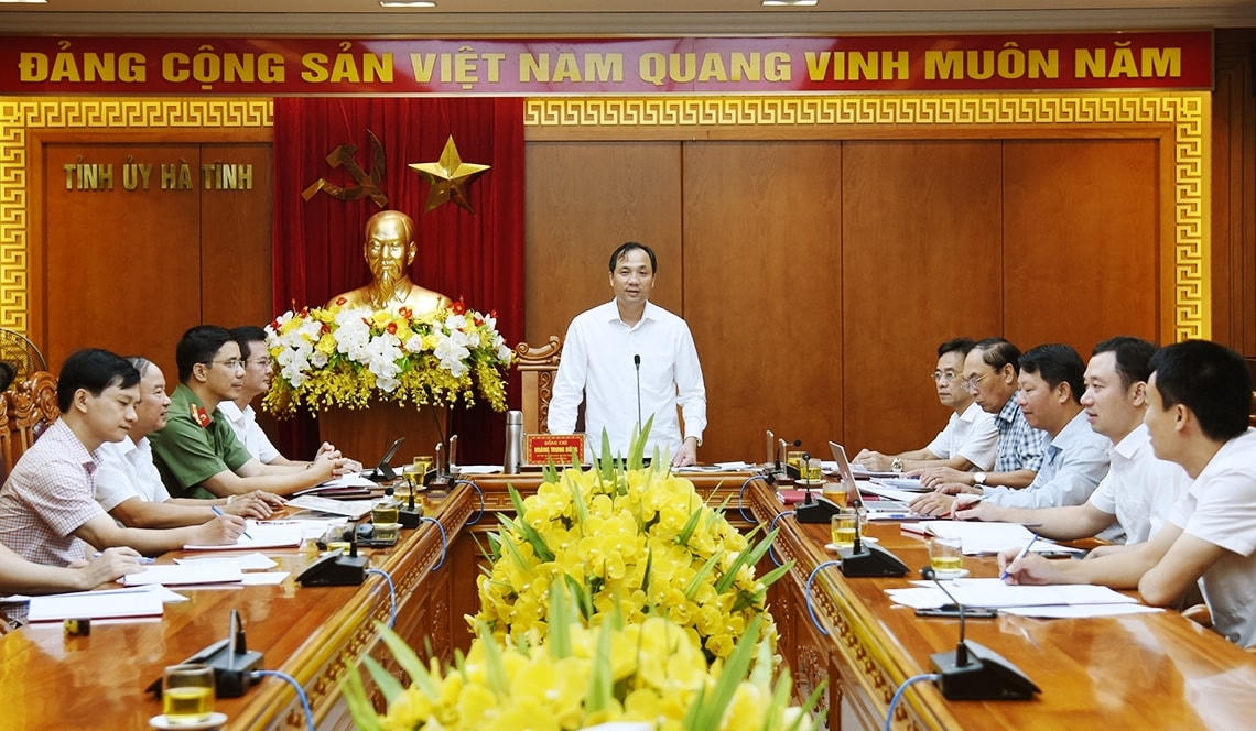 Thường trực Ban Chỉ đạo phòng chống tham nhũng, tiêu cực Hà Tĩnh họp thường kỳ. Ảnh: BHT.
