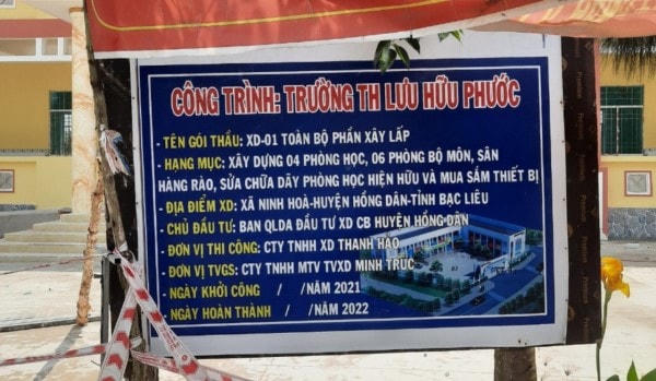 Theo bảng chỉ dẫn công trình thì đơn vị thi công là Công ty TNHH XD Thanh Hảo.