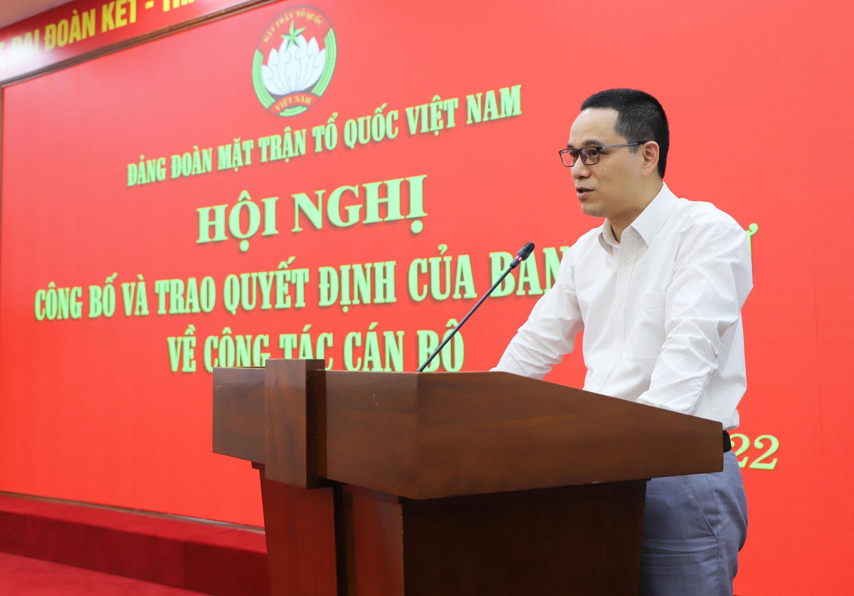 PGS.TS Tạ Minh Tuấn phát biểu nhận nhiệm vụ.