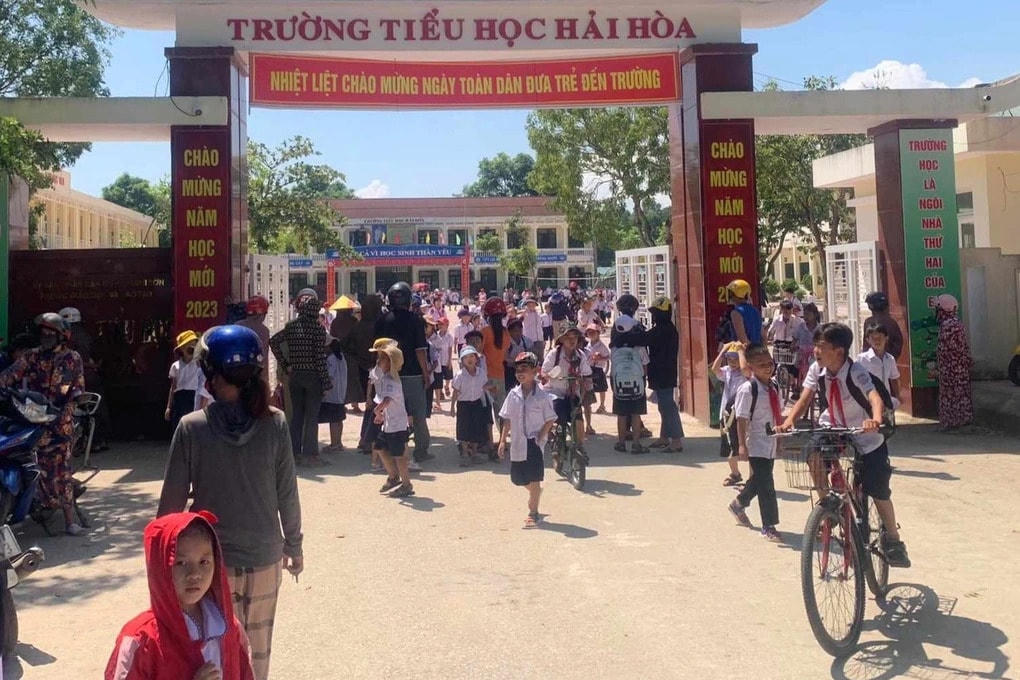 Trường Tiểu học Hải Hoà, nơi có học sinh lớp 4B bị cô giáo Lê Thị Hải đánh lằn lưng. Ảnh:Văn Huy