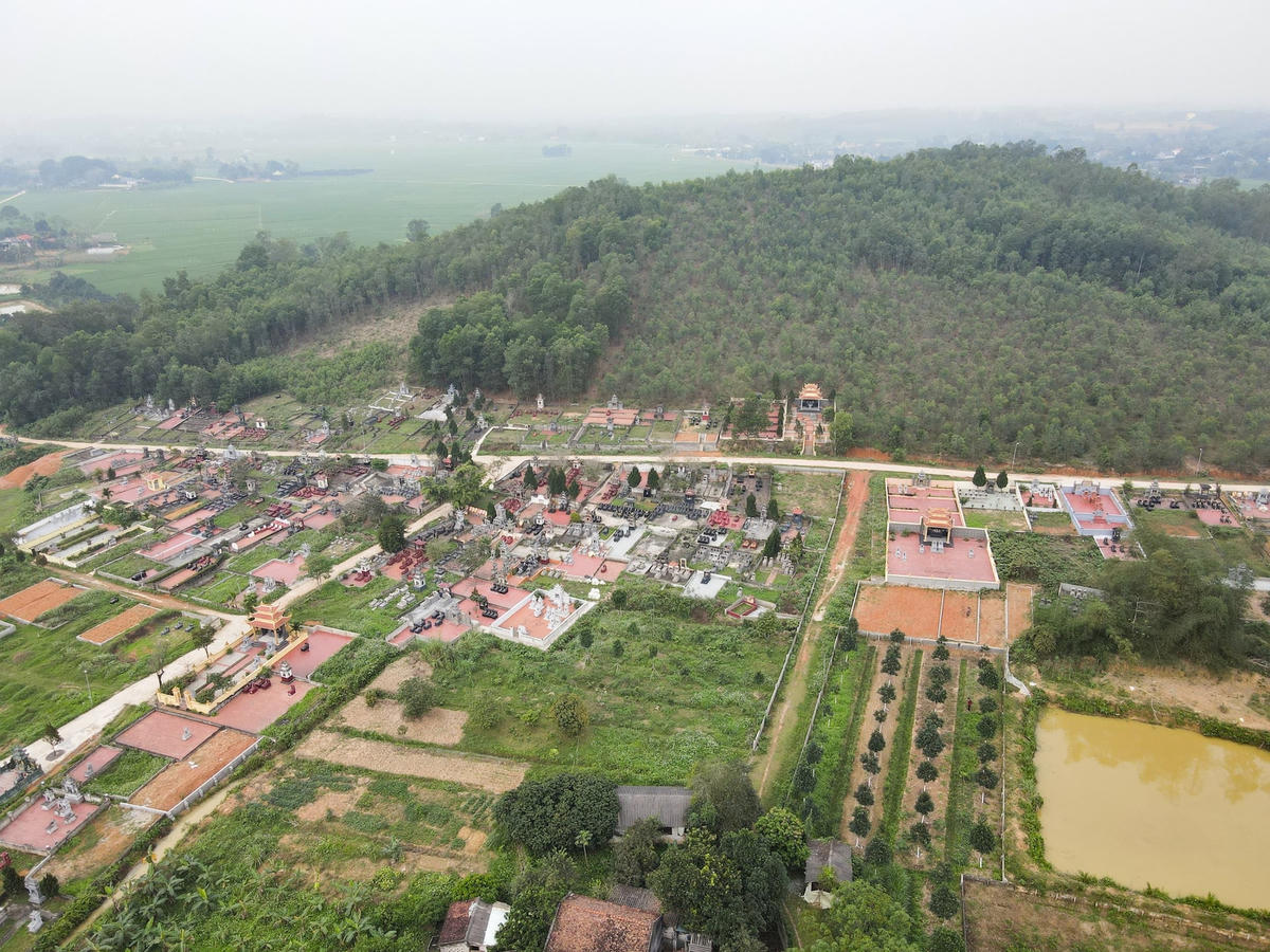 anh-bai-tren-2-.jpg