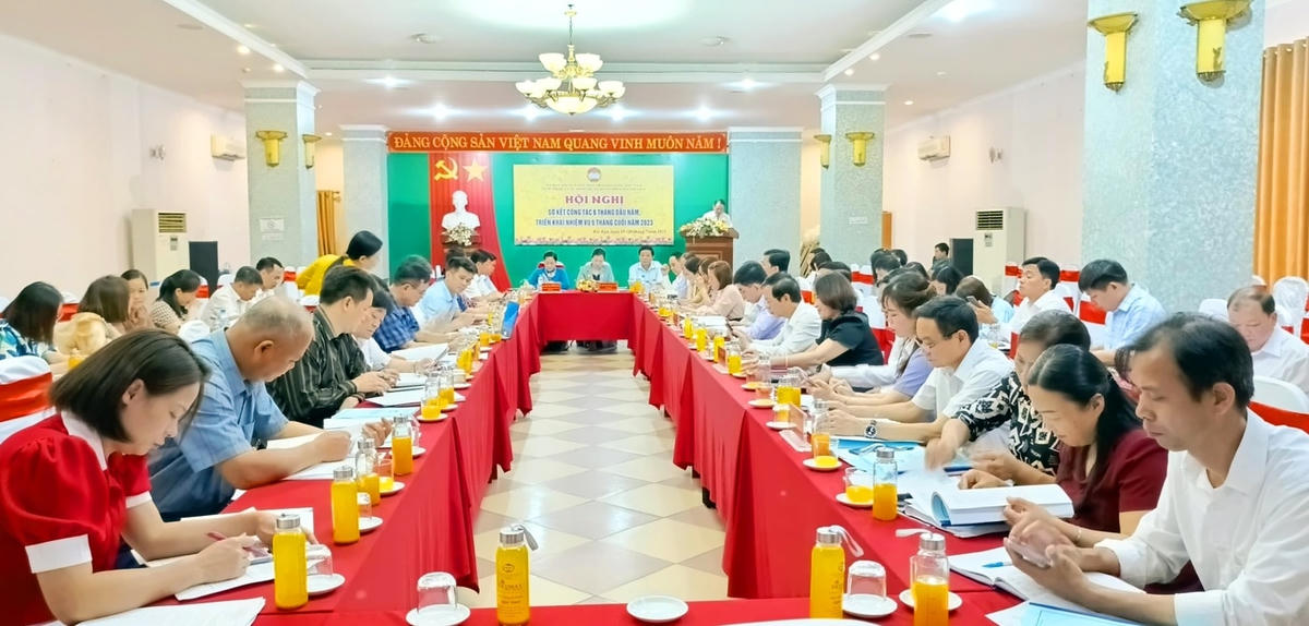 Quang cảnh hội nghị.