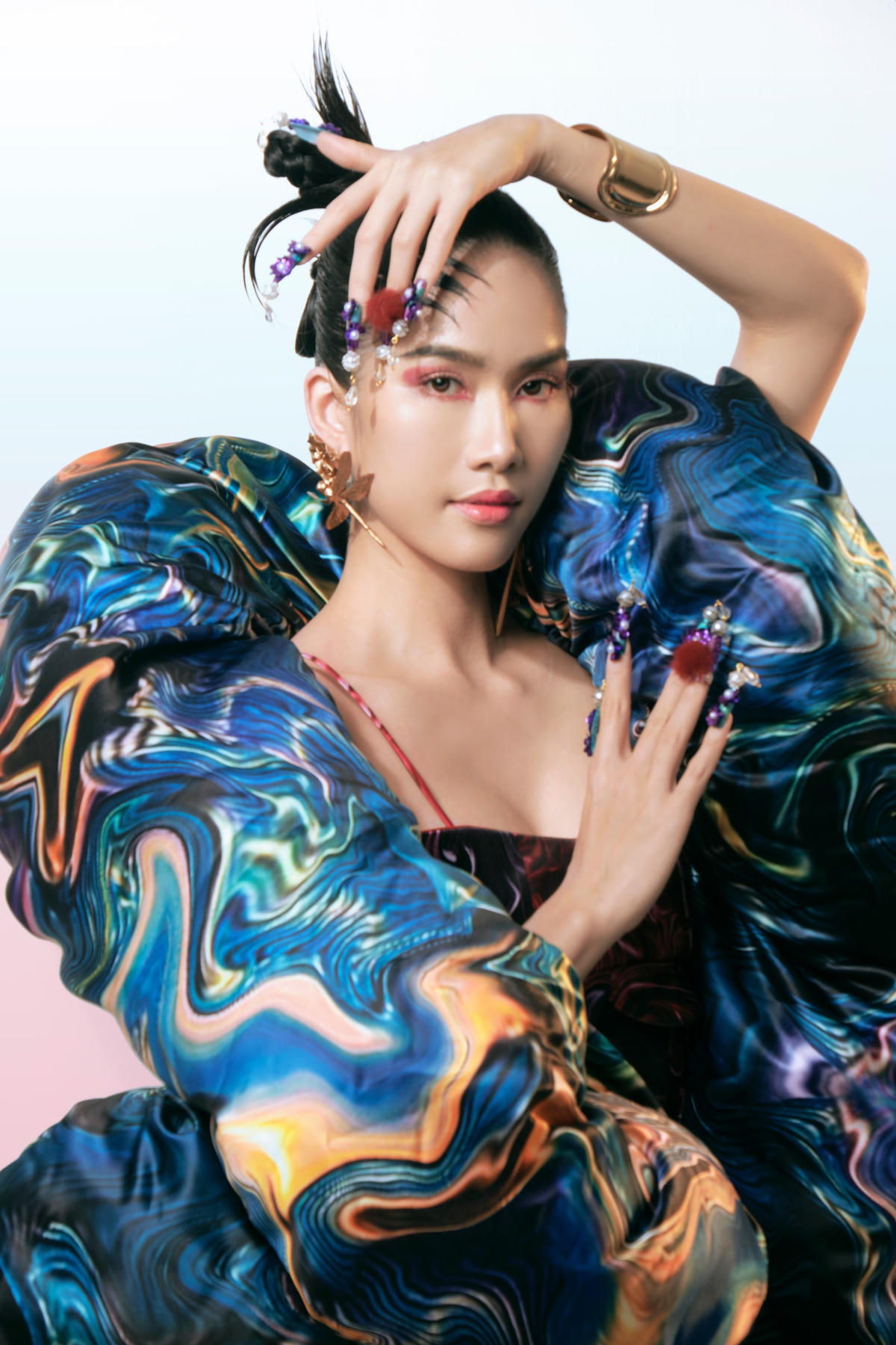 Á hậu Phương Anh gây ấn tượng mạnh với bộ ảnh đón Trung thu. 