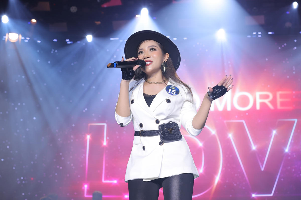 Đoàn Thị Hồng Hạnh (SBD 15) đã gây ngạc nhiên cho khán giả bởi sự thay đổi phong cách của cô so với những tuần trước với ca khúc No more love (Chẳng còn vấn vương).