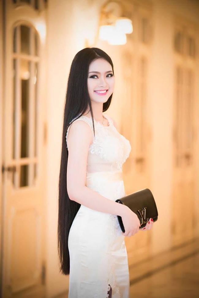 Người đẹp sở hữu vẻ đẹp dịu dàng, hiền hậu và rất được lòng khán giả.