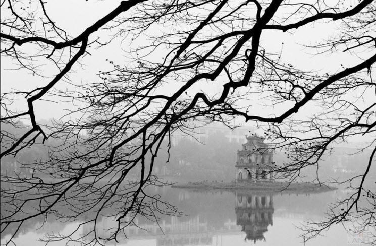 Nhiệt độ Hà Nội giảm sâu. Ảnh: nchmf.