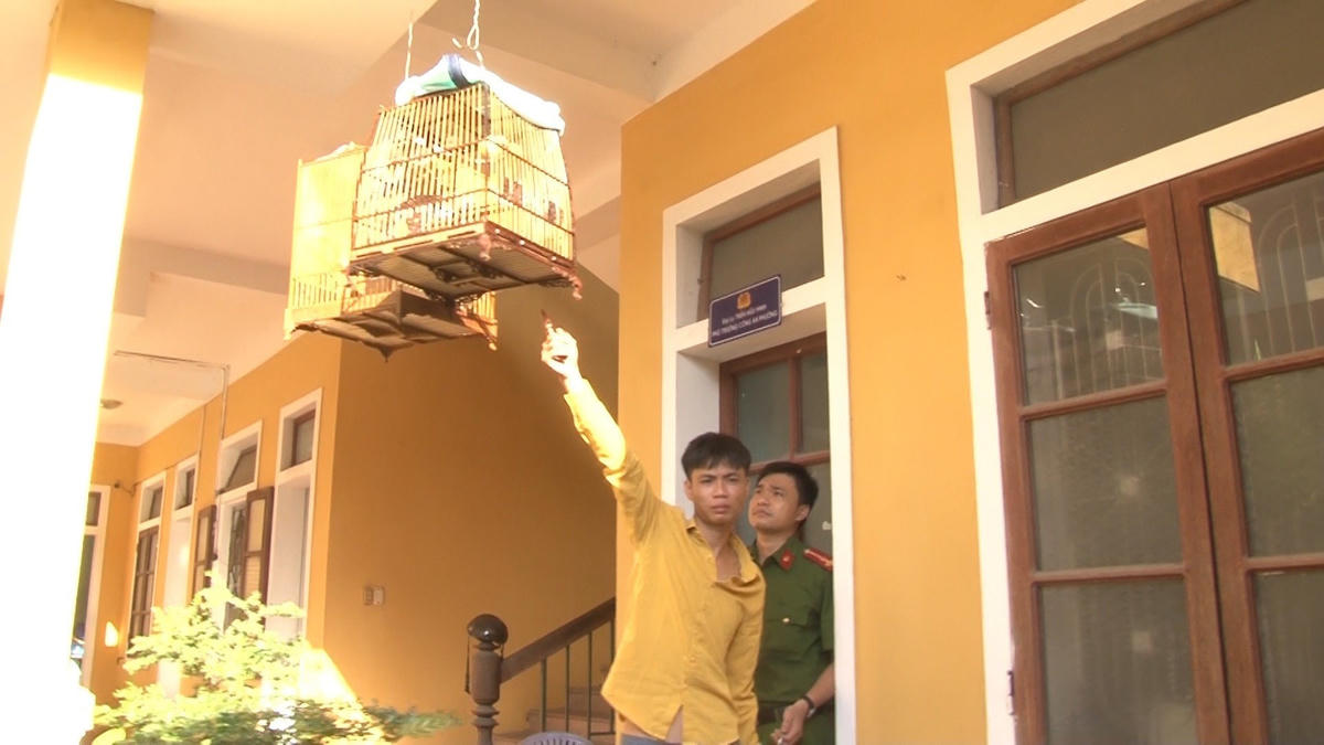 Đối tượng Trần Văn Lực củng tang vật vụ án.