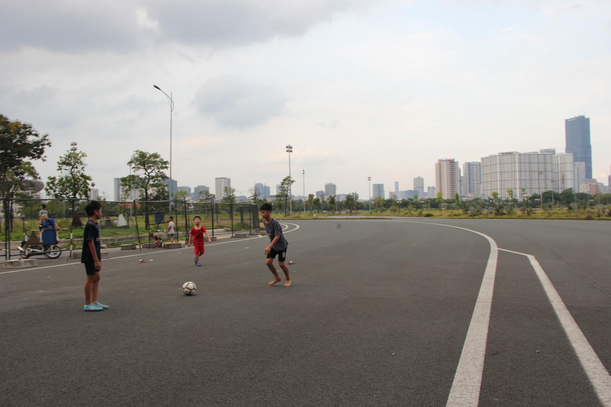 Hà Nội: Sau gần 2 năm bỏ hoang đường đua F1 bị sụt lún, nứt toác 