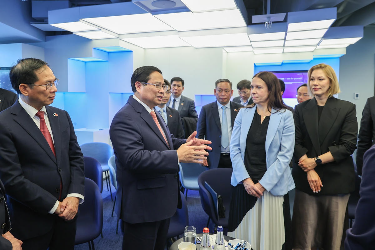 Thủ tướng thăm trung tâm chính phủ số hàng đầu thế giới tại Estonia- Ảnh 5.