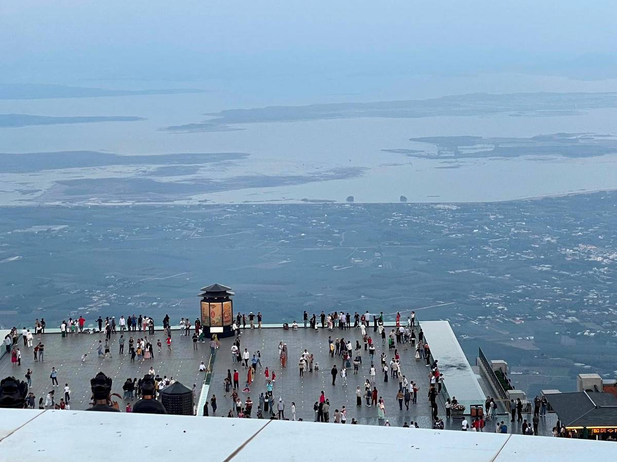 Ảnh 4_Hồ Dầu Tiếng nhìn từ núi Bà Đen