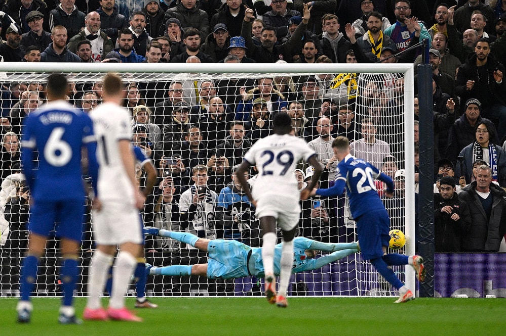 Tottenham bất ngờ thua đau 1-4 trước Chelsea
