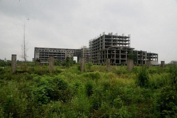 Trước đó công trình bệnh viện ở Nam Định trong tình trạng đầu tư dang dở, bị bỏ hoang trong nhiều năm.