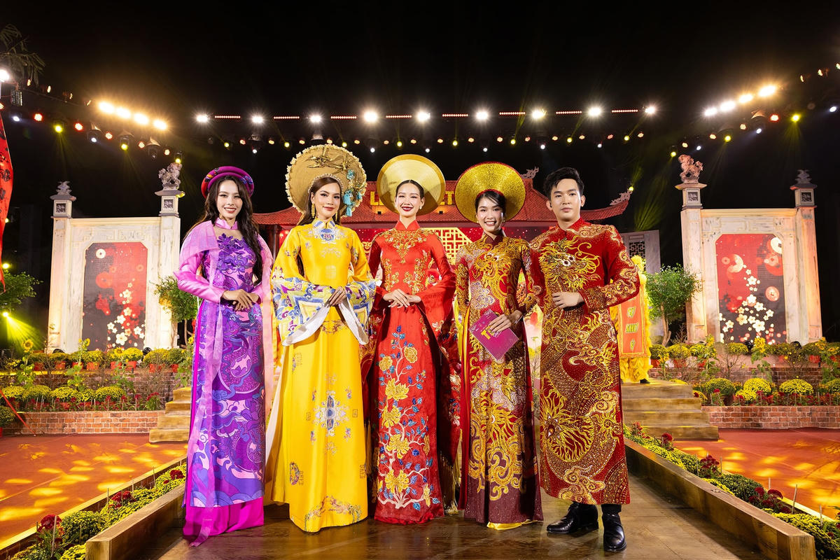 hoang-phuong-le-hoi-tet-viet.jpg