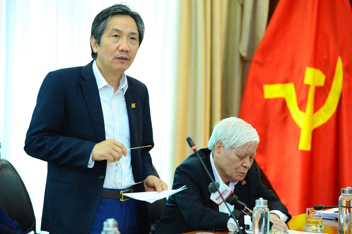 TS Trần Anh Tuấn, nguyên Thứ trưởng Bộ Nội vụ, Phó Chủ nhiệm Hội đồng tư vấn về Văn hóa – Xã hội phát biểu.