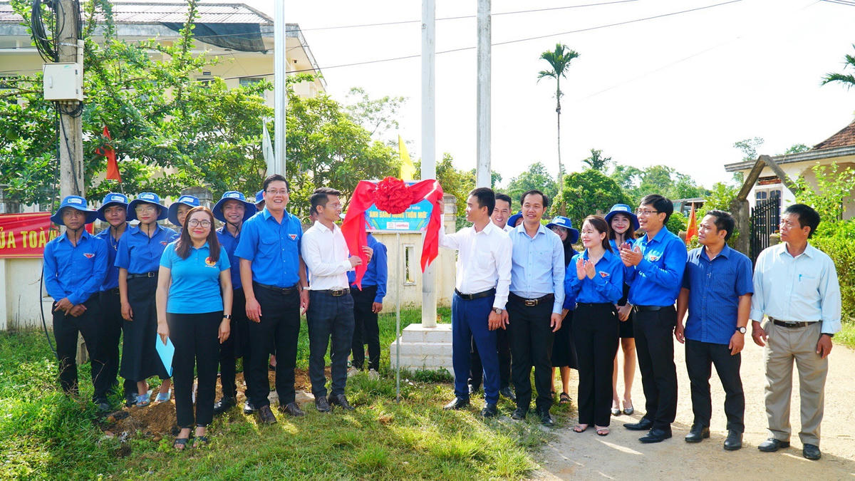 Khánh thành mô hình Ánh sáng nông thôn mới.