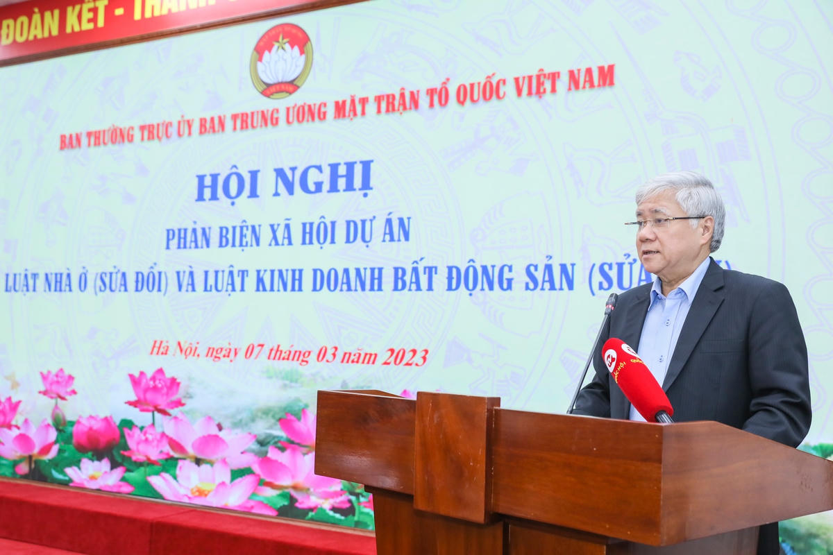 Chủ tịch Đỗ Văn Chiến phát biểu tại Hội nghị.