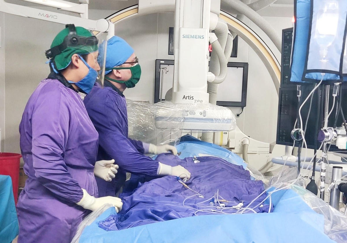 Can thiệp cứu sống bệnh nhân nhập viện do đột quỵ não. Ảnh: TL.