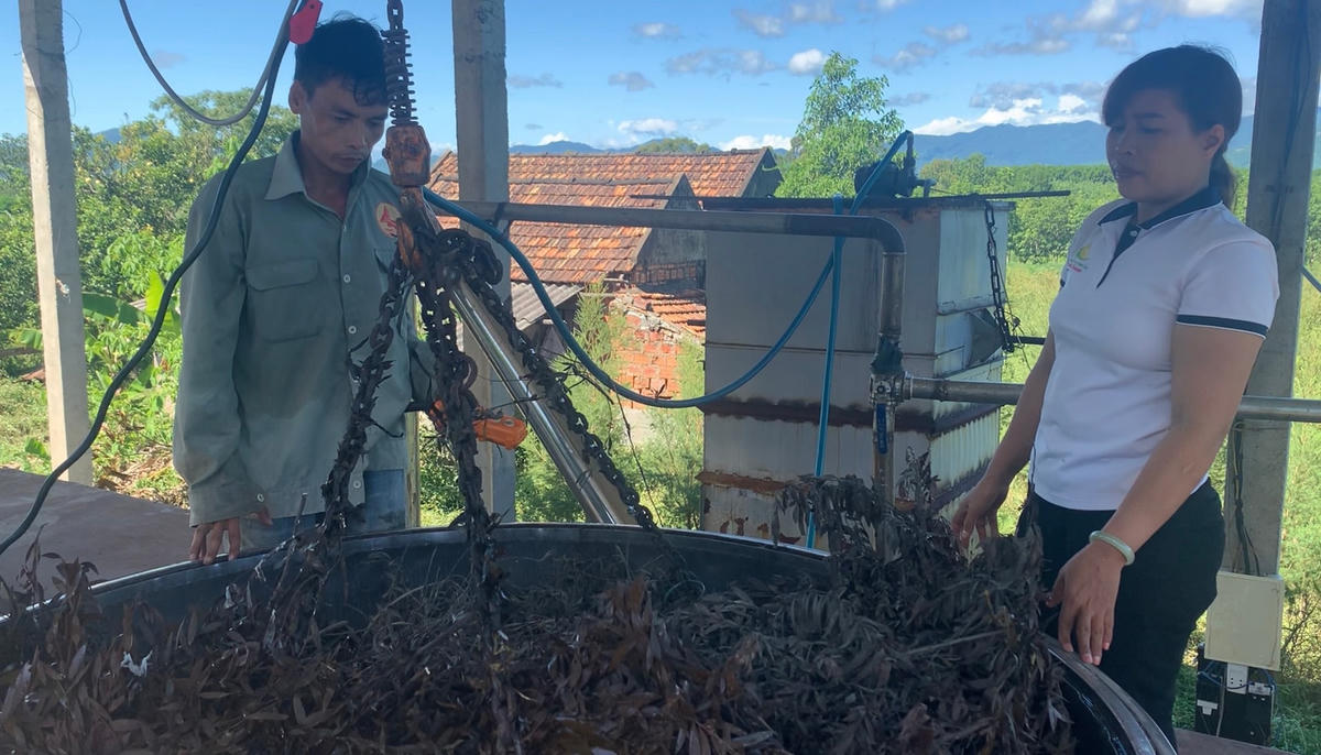 Hệ thống lò hơi, đun, nấu tự động được chị Oanh sử dụng nhằm nâng cao sản xuất.