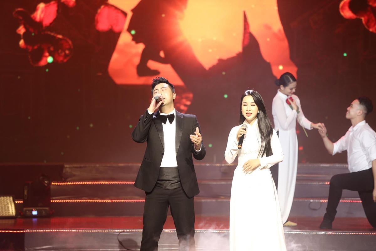 Lắng đọng cảm xúc đêm nghệ thuật “Ơn nghĩa sinh thành 2023”