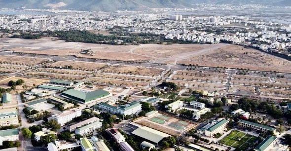 Sân bay Nha Trang (cũ) đang thự hiện cac dự án BT .