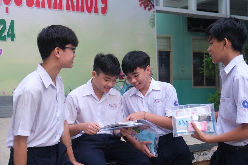 thi-sinh-du-thi-lop-10-tphcm-sang-6-6-anh-ngoc-phuong-.jpg