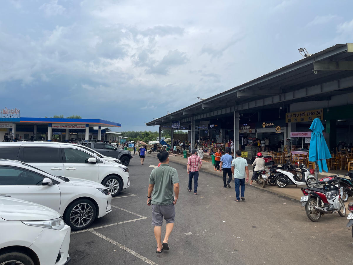 Trạm dừng chân cao tốc TPHCM - Dầu Giây.