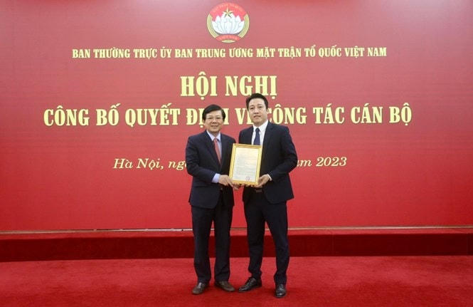 Bổ nhiệm ông Nguyễn Văn Dũng làm Phó Tổng Biên tập Tạp chí Mặt trận