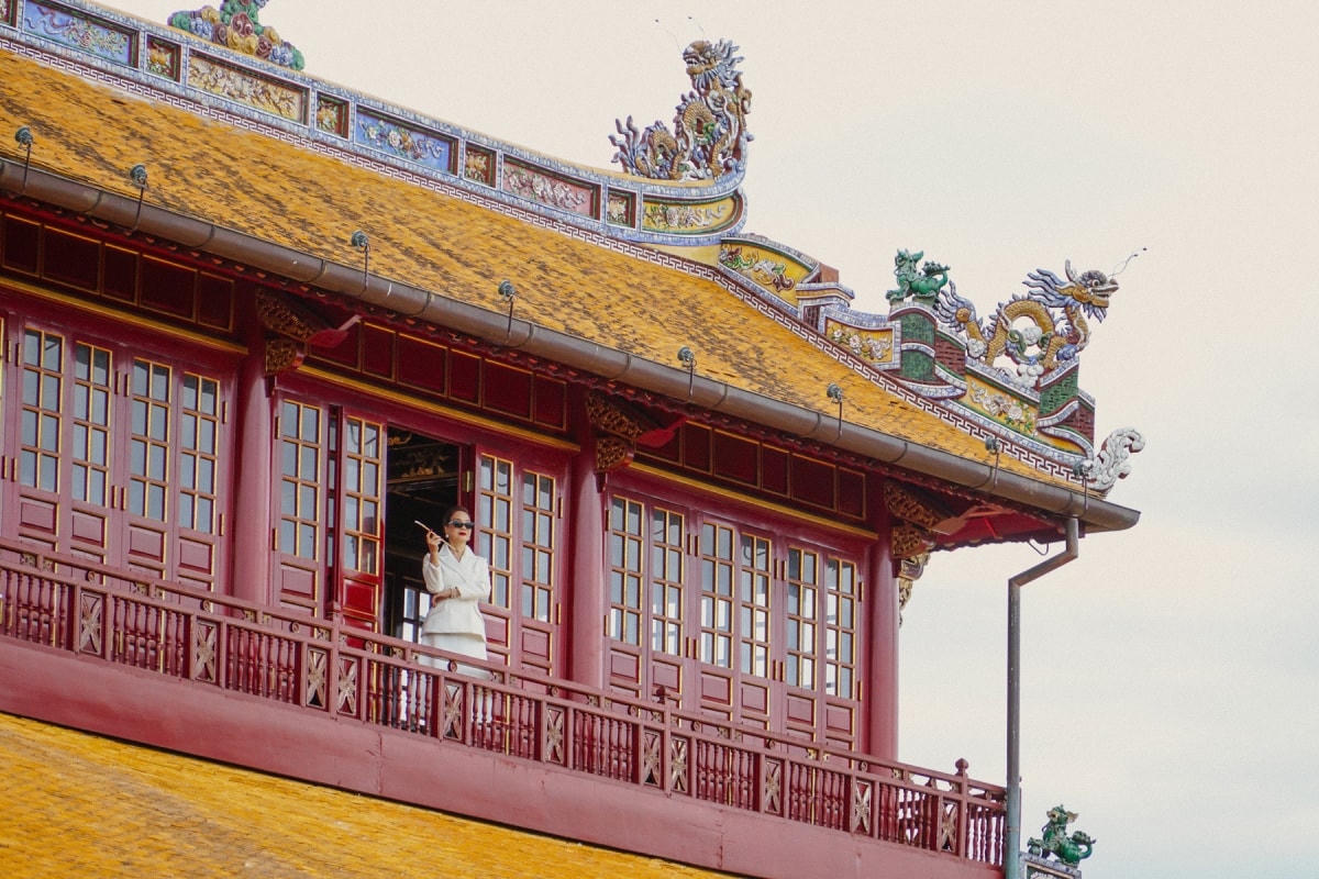 Nhiều cảnh đẹp ở Cố đô Huế được giới thiệu trong bộ phim Gái già lắm chiêu.
