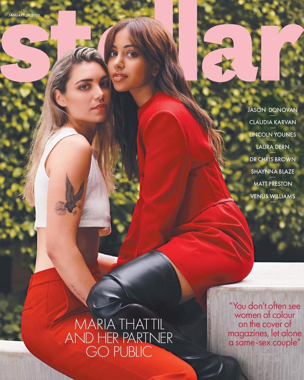 Hình ảnh Maria Thattil đăng tải bức hình công khai bạn gái trên Tạp chí Maria Thattil. 