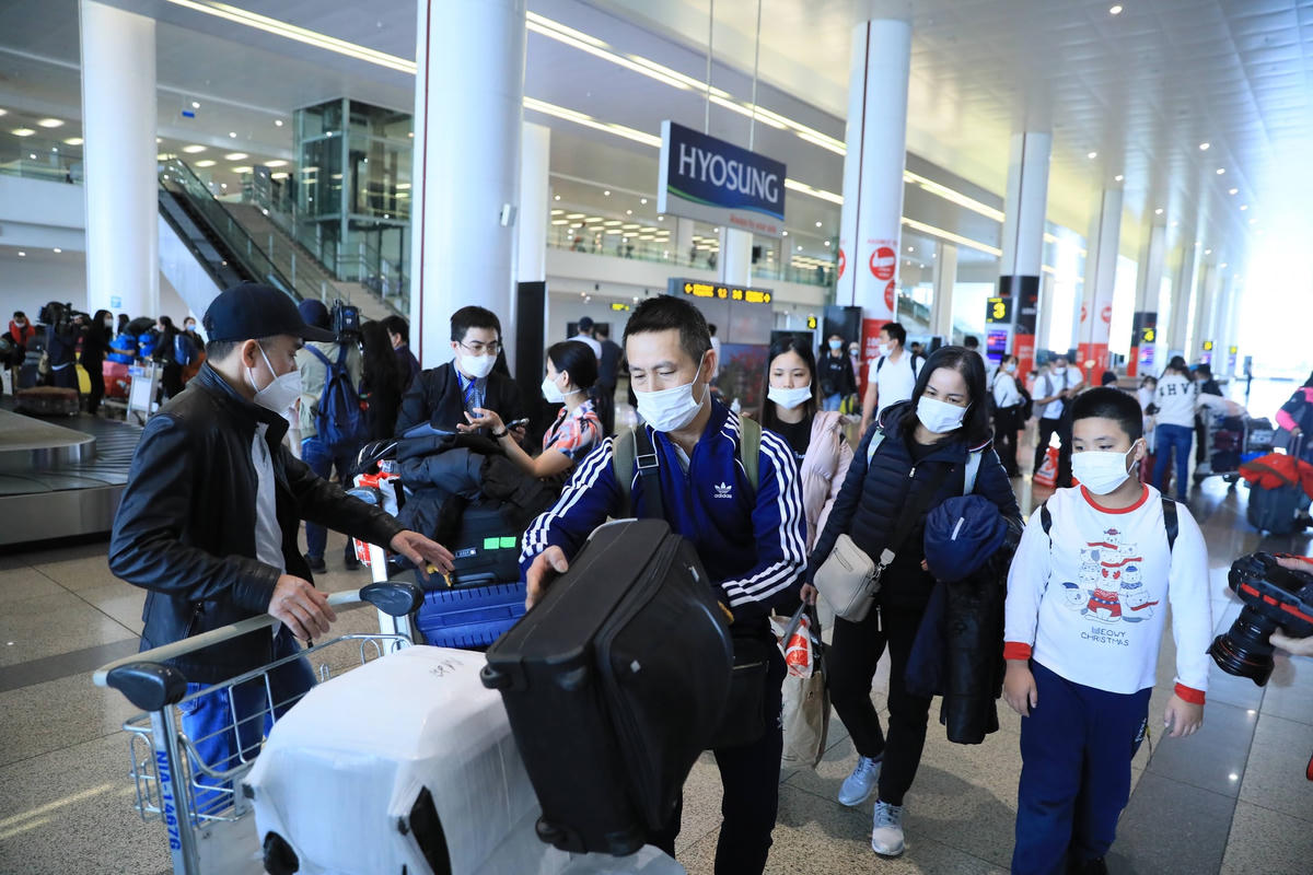 Cục Hàng không yêu cầu các đơn vị rà soát, đánh giá hệ thống camera giám sát an ninh hàng không để chống mất cắp tại sân bay. Ảnh Quang Vinh.