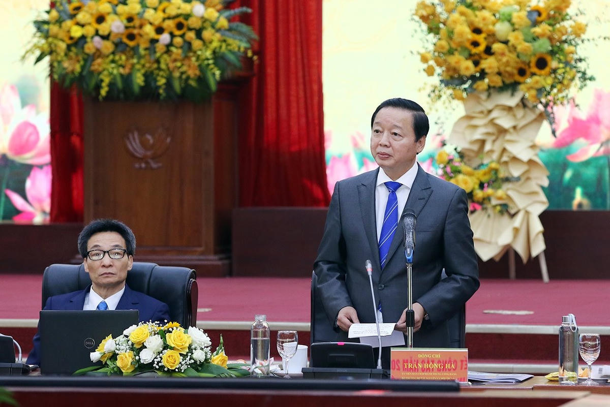 Bộ trưởng Bộ Tài nguyên và Môi trường Trần Hồng Hà phát biểu tại Hội nghị.  