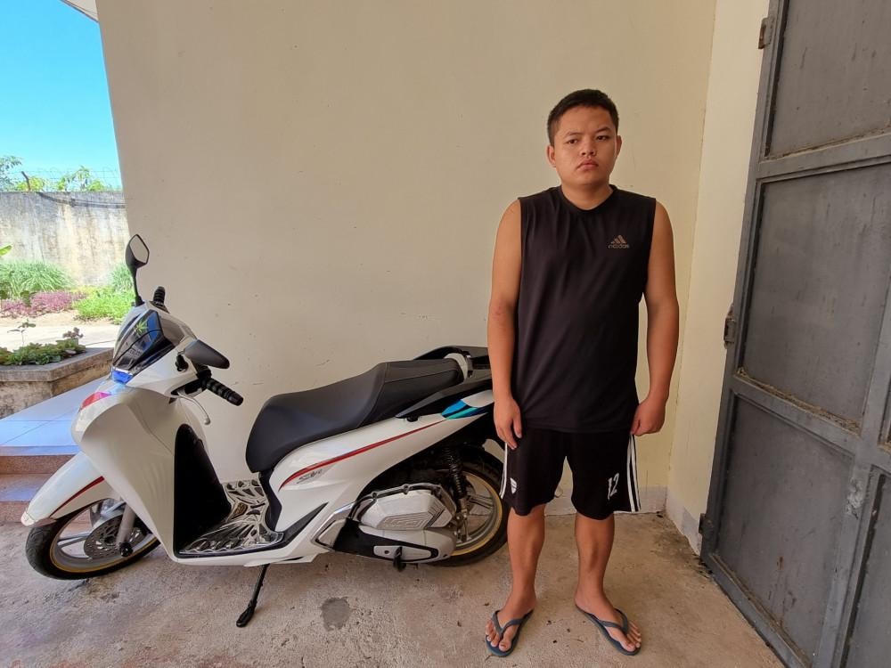 Nguyễn Văn Hiếu bị công an Thạch Hà bắt giữ.