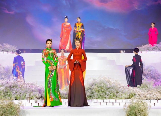 Lễ hội Áo dài TPHCM lần thứ 8. Nguồn: VGP.