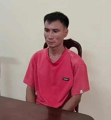 Đối tượng Viên Đình Mạnh tại cơ quan Công an.
