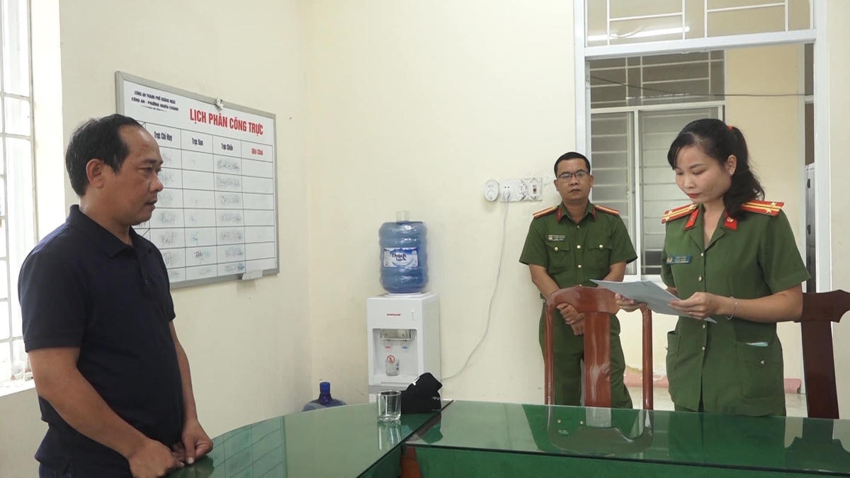 Đối tượng Lê Ngọc Phúc tại cơ quan điều tra.