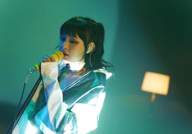 Hiền Hồ rơi vào tình cảnh khó khăn, liên tục bị hủy show sau bê bối tình cảm. Ảnh: FBNV.