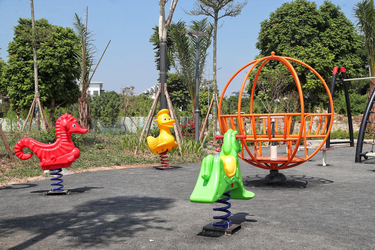 Hà Nội: Ngắm hai công viên được chi hàng trăm tỷ ở Long Biên